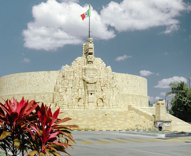 mexican-sculpture-in-gazebo